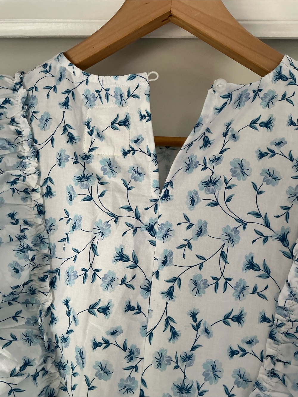 Simply Southern White with Blue Daisy Print Ruffle Sleeves Midi Tiered Dress L - Picture 7 of 15